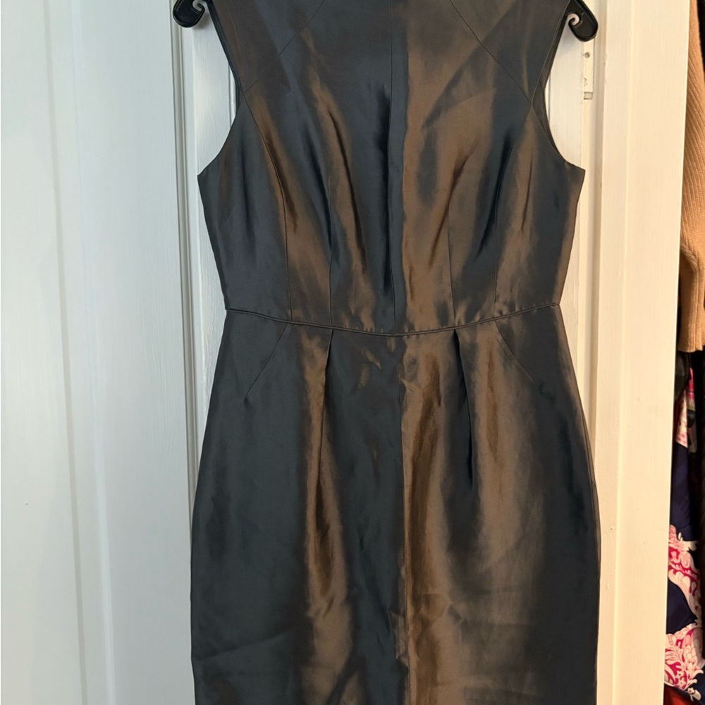 Banana Republic little grey dress.